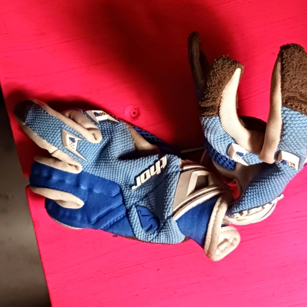Thor riding gloves